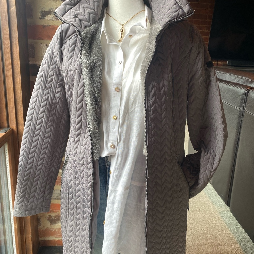 BCBGeneration Quilted Gray Women's Jacket with Hood Size Medium